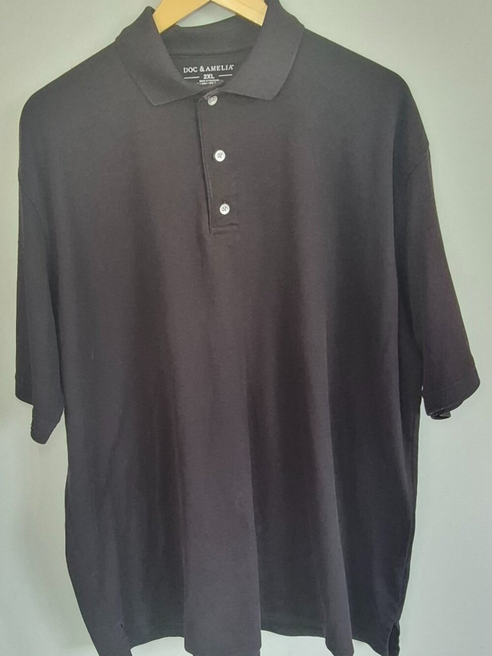 Doc & Amelia Mens 2XL Black Polo Shirt Hertz Sleeve Logo Short Sleeve Pique